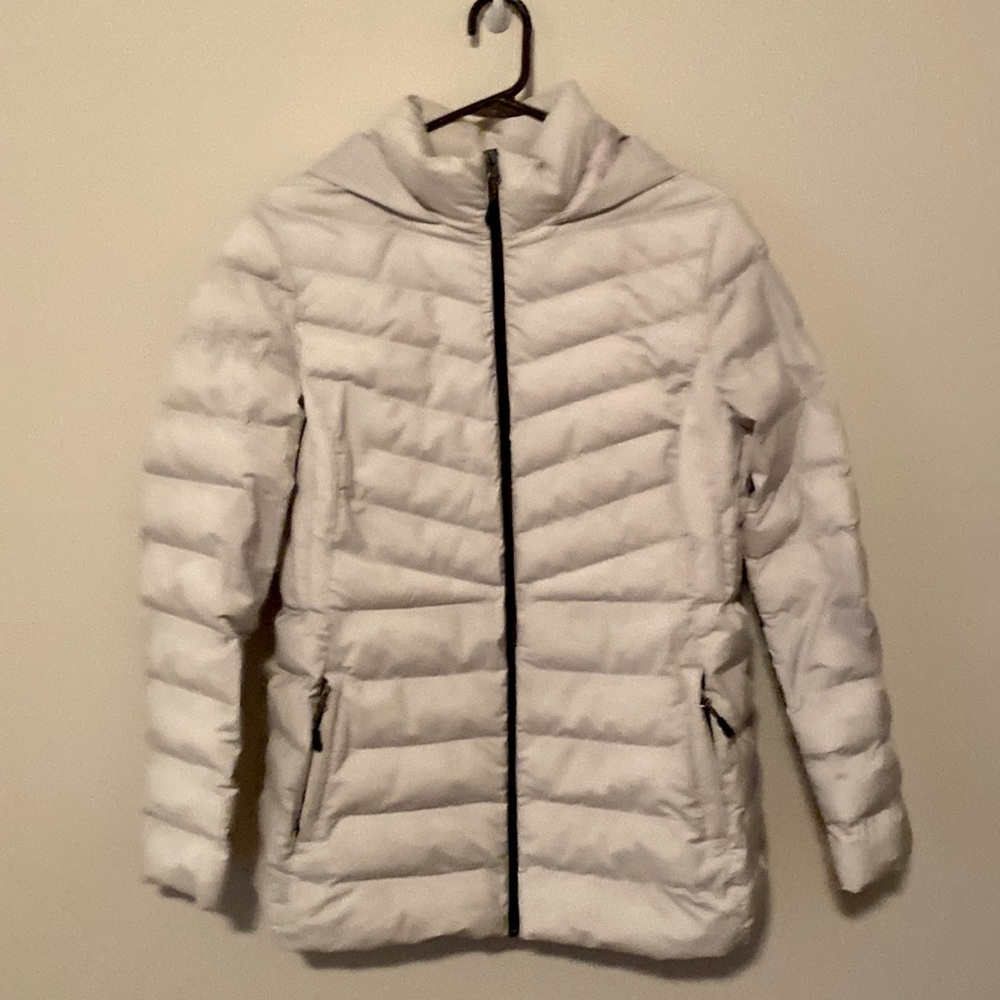 Puffer Jacket woman’s , white, size large.